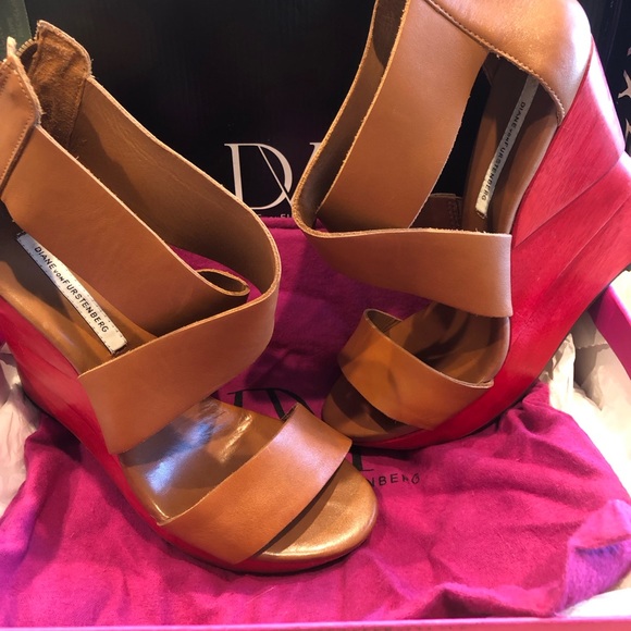 DIANE von FURSTENBERG here $165NWT from NORDSTROM $400. Wedge heels size 9.5 ❤️ - Picture 9 of 16